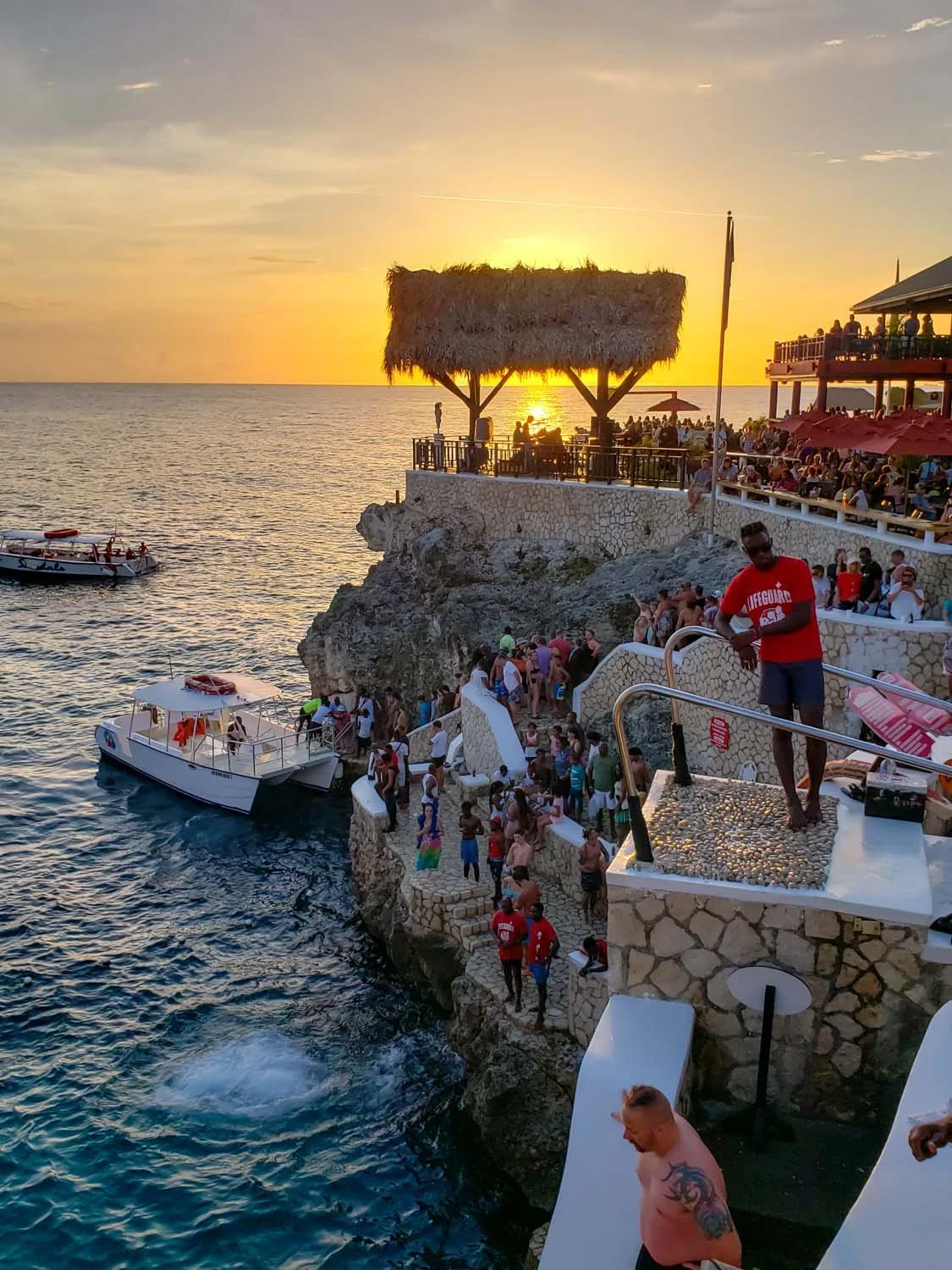 Negril Day Trip, Seven Miles Beach and Sunset at Rick’s Cafe - Image 4